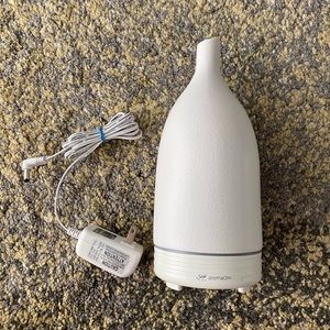 Saje aromaOm diffuser (Stone Cream colour)